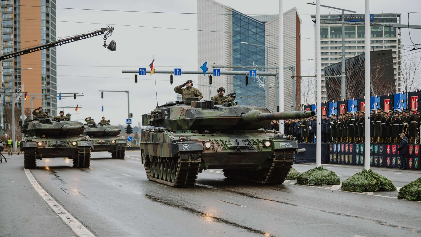 German Army units in Vilnus, Lithuania / Defense Express / Zelenskyi's Non-Nuclear Strategic Deterrence Package: What it Can Look Like