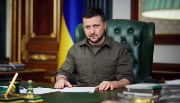 The President of Ukraine Volodymyr Zelensky, Russia accumulating troops for new strikes in Donbas, Defense Express