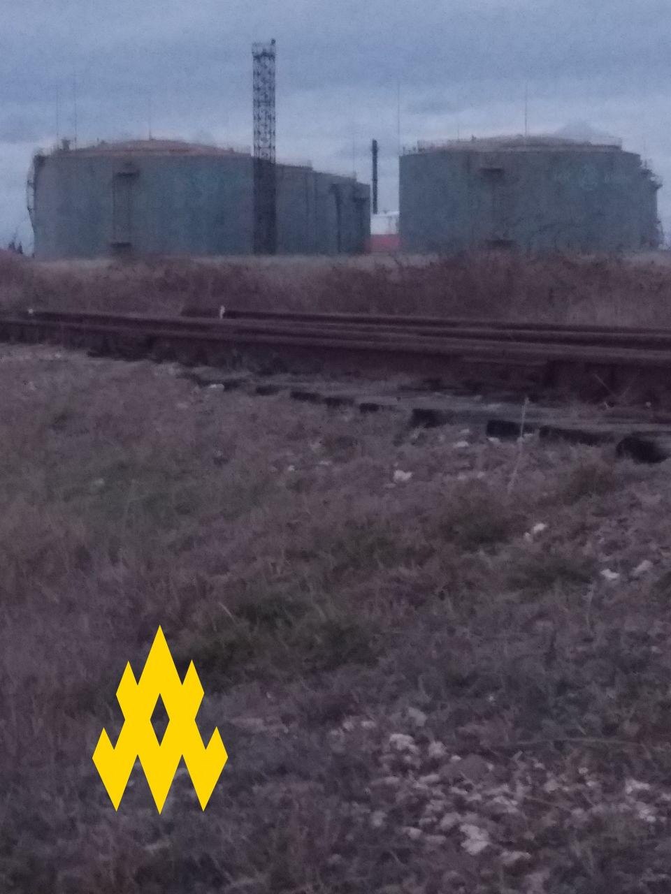 Ukrainian Partisans Scout Out russian Oil Depots in Temporarily Occupied Crimea, Defense Express