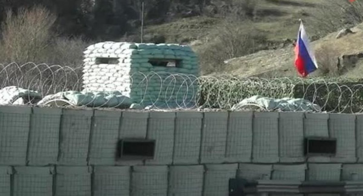 Illustrative photo: russian fortifications in Crimea / Defense Express / North Korea May Send Forces Against Ukraine: How Many Brigades DPRK Has