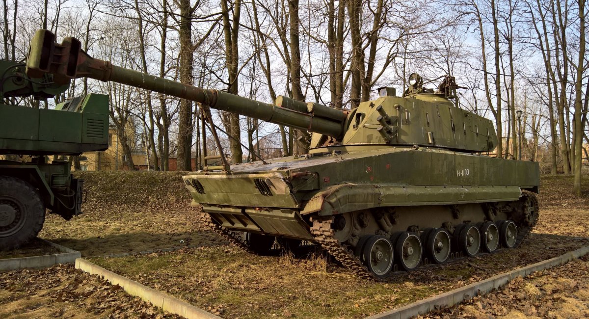 Experimental sample of the 2С18 Pat-C self-propelled howitzer, Russia’s Paratroopers Can Get 152-mm Self-Propelled Guns on the BMP-3 IFV’s Chassis, That is 40 Years Ald Project, Defense Express