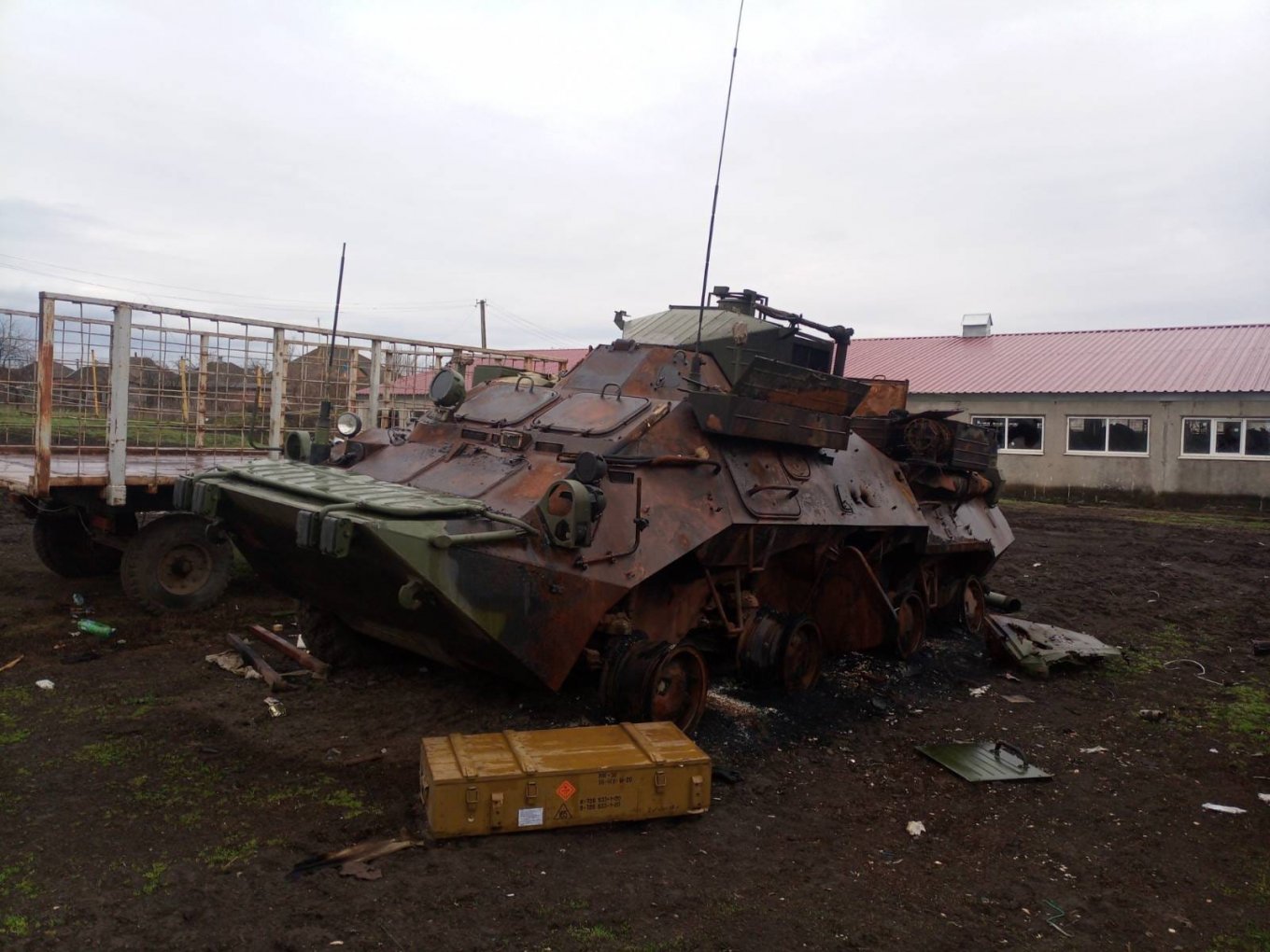 One of the destroyed R-149MA1 vehicles that make part of the Russian Sozvezdie automated command and control system, Russian Command Post Wiped out, Defense Express