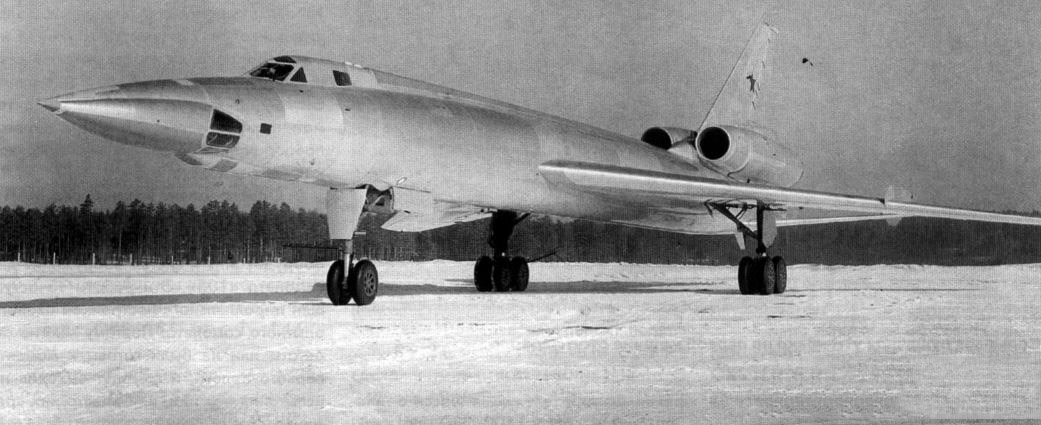 Tu-22 prototype project called 105 / Defense Express / The Maneater: First Soviet Supersonic Bomber With Downward Ejection That Killed Dozens