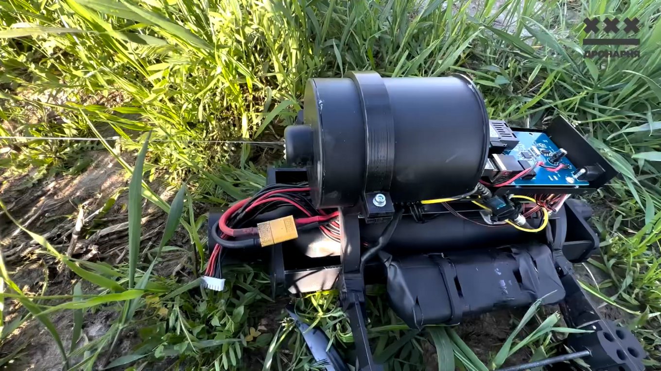 The Banderyk-Strichka drone Defense Express Ukrainian Developers Present Optical Fiber FPV Drone (Video)