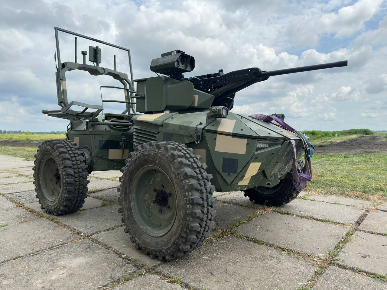 Ironclad UGV with Shablia M2, equipped with a 12.7mm machine gun