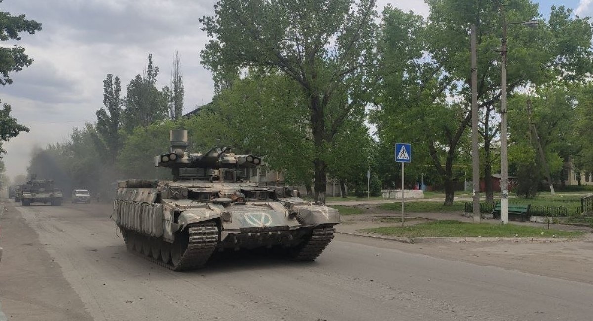 Column of enemy Terminator BMPT AFVs in Luhansk region, May 2022, The Russians Use the Terminator BMPT Tank Support Fighting Vehicles in the Avdiivka Direction, Defense Express