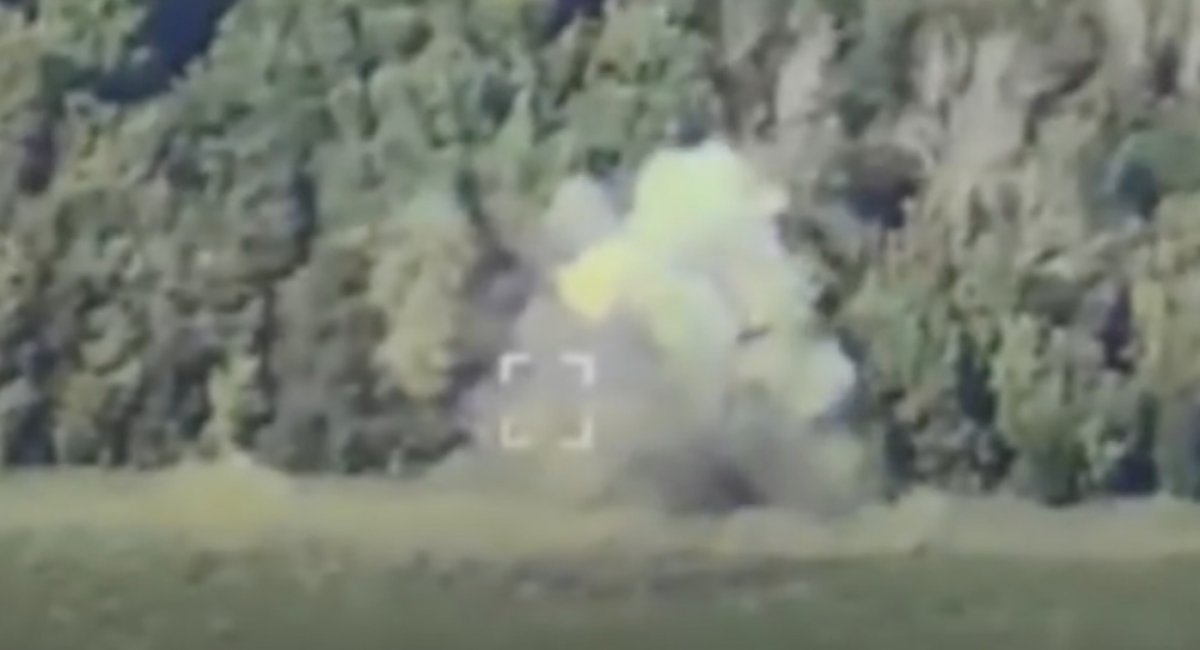 The moment of destruction of North Korean-made Koksan self-propelled gun Defense Express Ukrainian Operators Destroy Rare russian TOS‑1A Thermobaric System Near Front Line