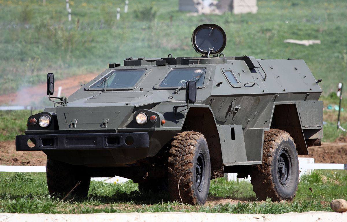 BPM-97 / Defense Express / K-43269 Vystrel, the Weird-Looking Armored Car russians Use to Escort Nuclear Weapons
