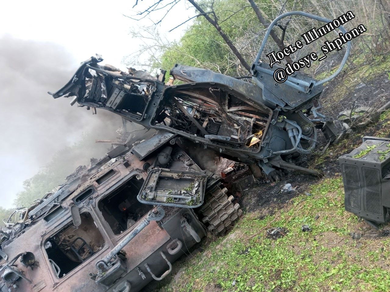 Remains of the Buk-M1 SAM System destroyed by FPV-drone 100 km from the front line / Open source photo, Defense Express