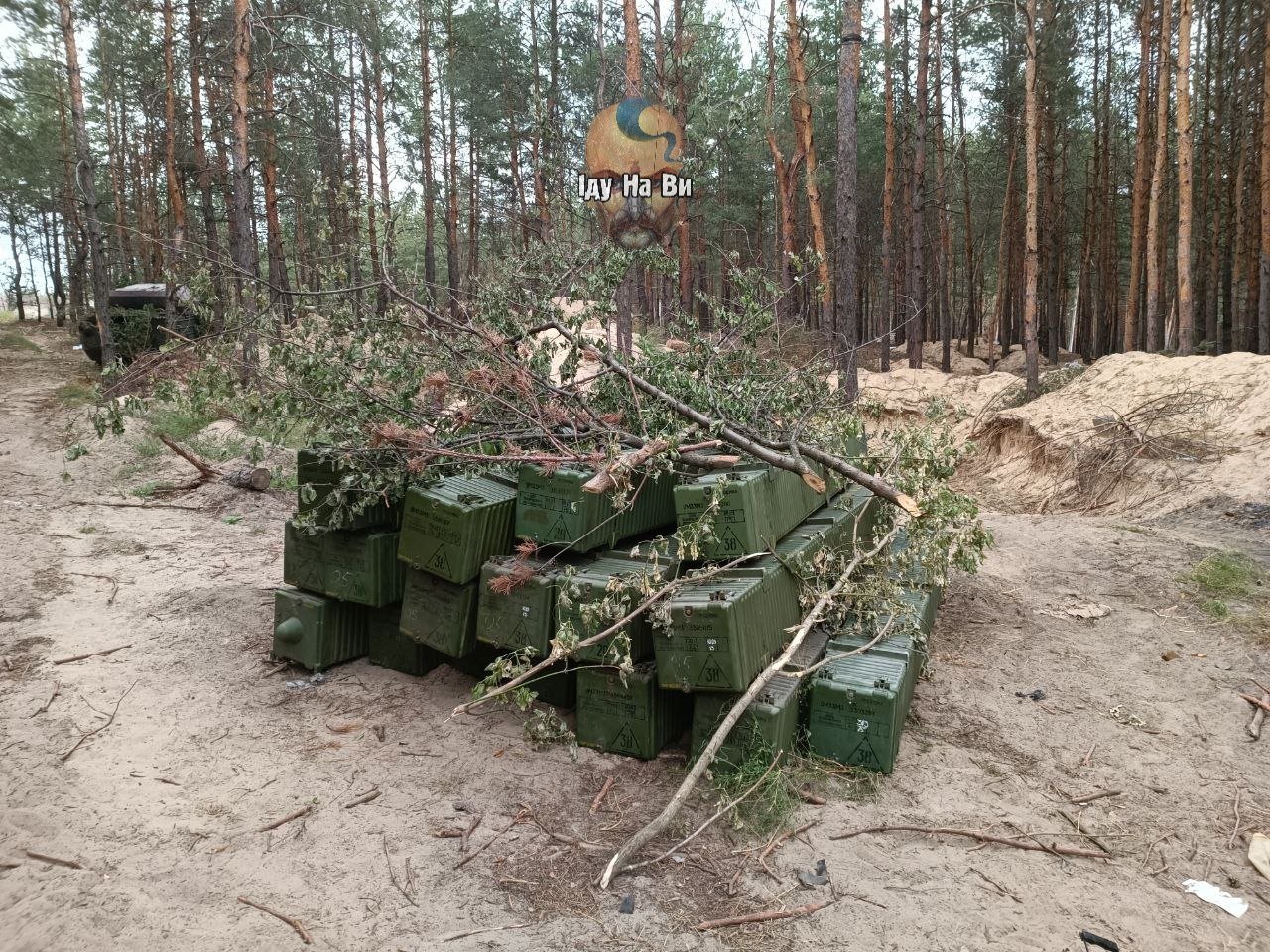 A Russian 9T217 transloader for the 9K33 Osa SAM system along with 17 9M33M3 surface-to-air missiles were captured by the Ukrainian army in Kharkiv Oblast , Defense Express