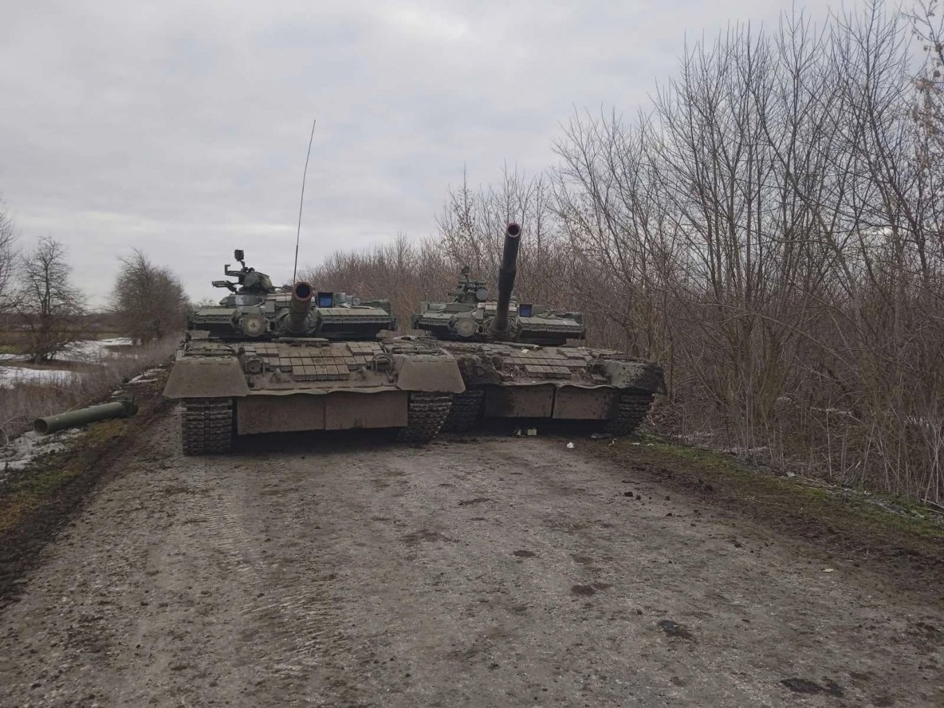 Defense Express / Russian T-80 tanks were captured by Chernihiv Territorial Defense / Day Five of Russian invasion: the 24 
