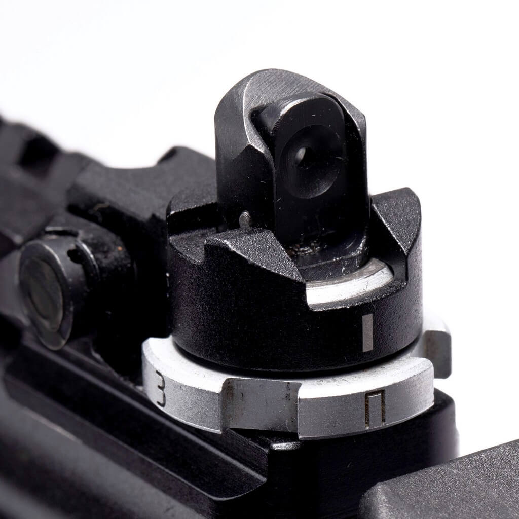 The diameter of the loophole on the rear sight can be adjusted on the AK-12/23