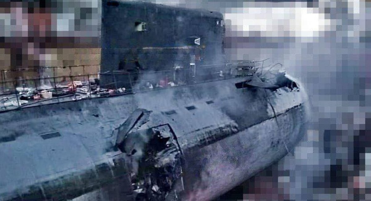 Damage dealt to the Rostov-Na-Donu submarine after an attack on Sevastopol, September 18, 2023 / Minsk Landing Ship and Rostov Na Donu Submarine Destroyed Thanks to the Ukrainian SAR Satellite / Defense Express