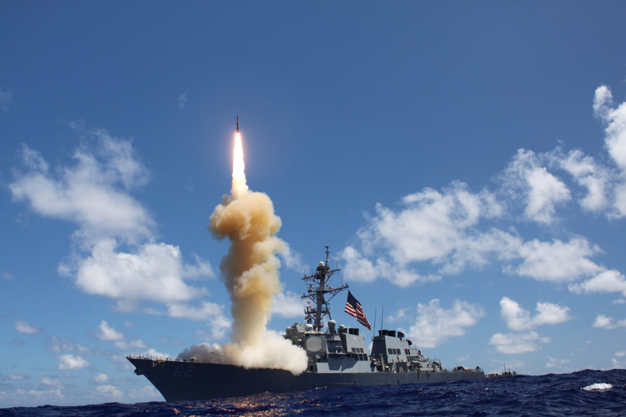 SM-3 launch from USS Fitzgerald (DDG 62) Arleigh Burke-class destroyer of U.S. Navy / Photo credit: U.S. DoD