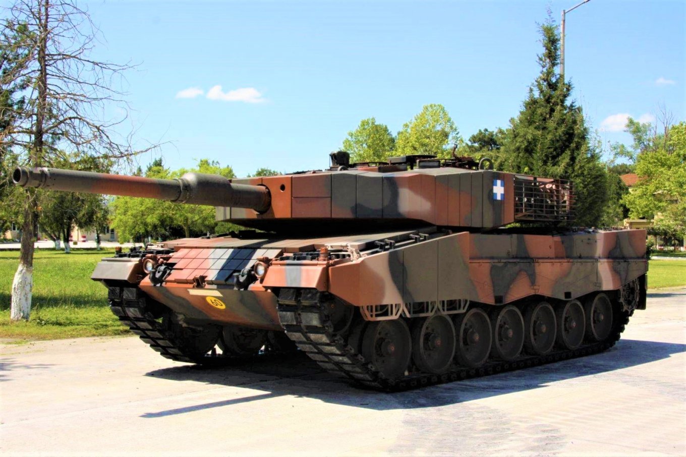 The Leopard 2A4 ASPIS Modular NG-MBT Defense Express ASPIS Modular NG-MBT: EODH SA Showcases its Comprehensive Modernization Solution for the Leopard 2A4 Tank