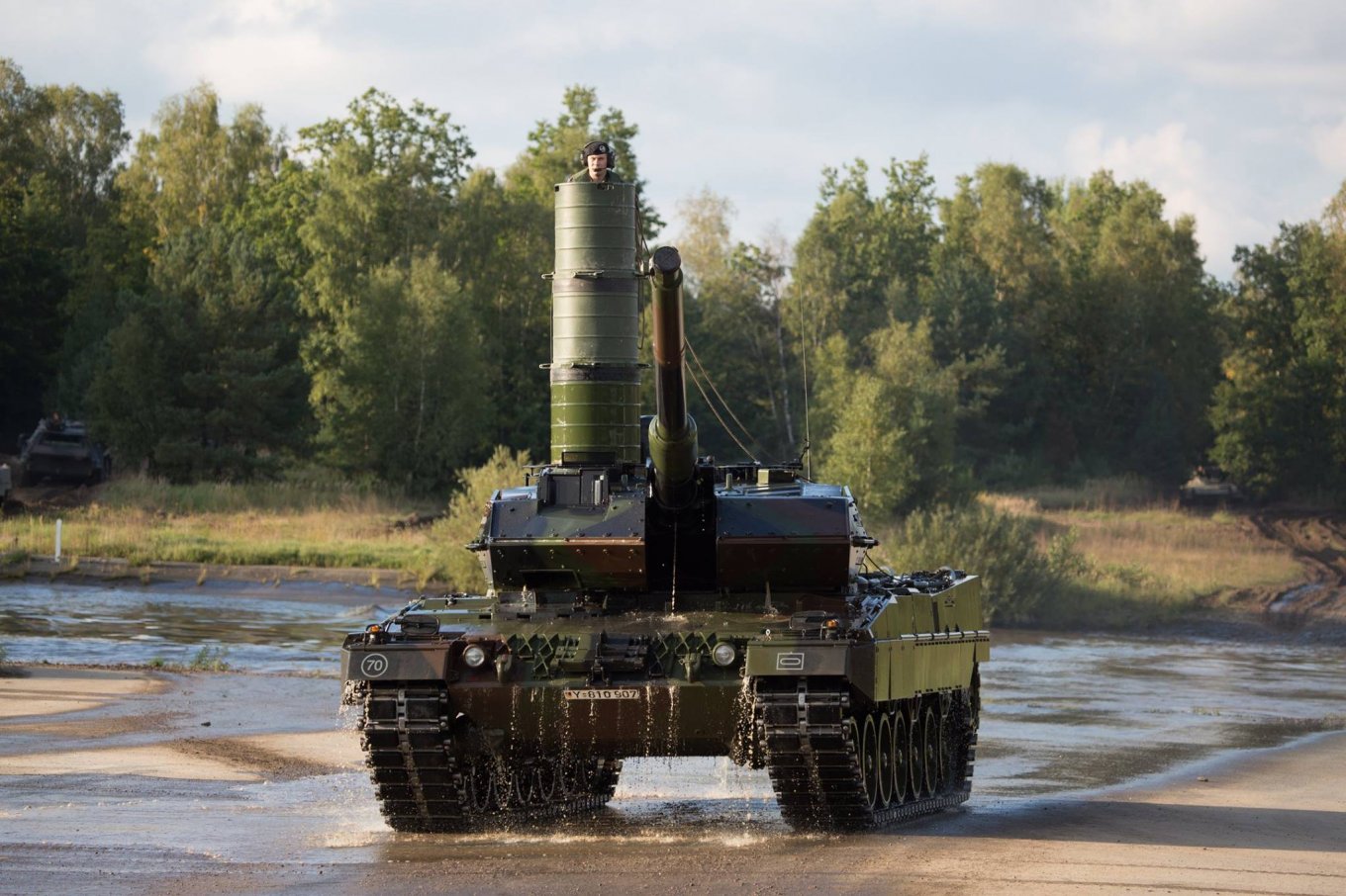 How Long Will it Take to Train Ukrainian Tankers to Use German Leopard 2 Tanks, Defense Express