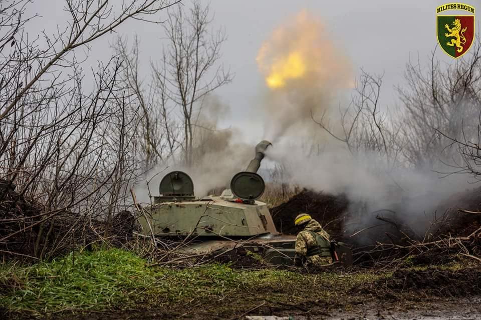 Artillerymen of the 24th OMBr named after King Danylo confidently and accurately inflict fire damage on the russian occupiers on one of the hottest areas of the front, Defense Express