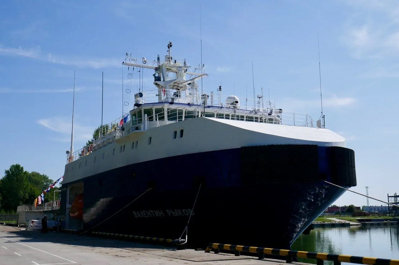 russians Spent 9 Years Building Valentin Rykov replenishment tanker for Their Navy, Which Can Be Destroyed in Minutes by Ukrainian UAVs, The Valentin Rykov small-size replenishment oiler of project 03182