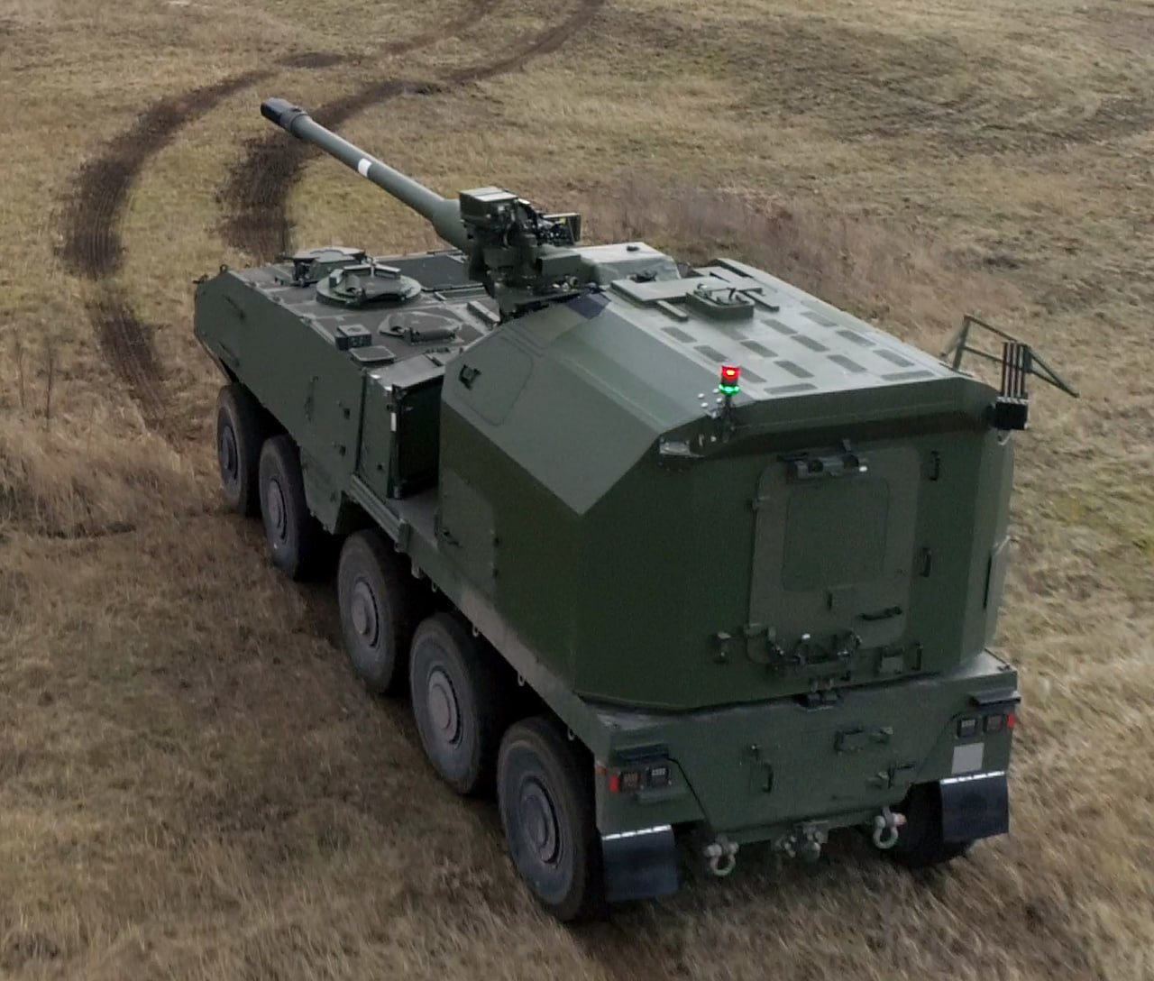 DONAR 10x10 / AGM on MOWAG Piranha IV 10x10 chassis / Open source photo