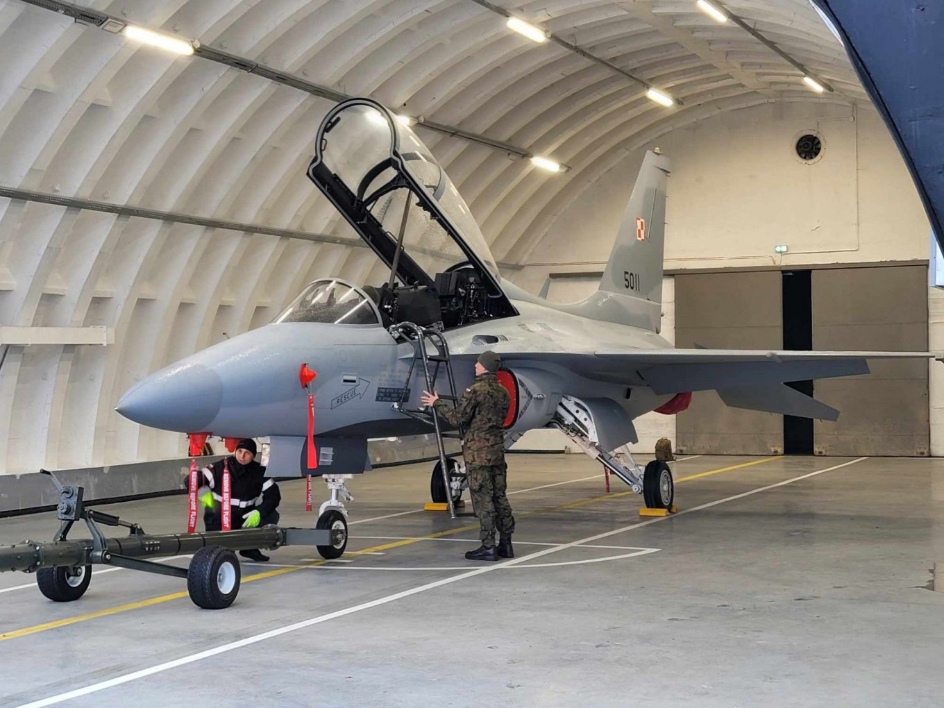 Polish FA-50 in a reinforced hangar