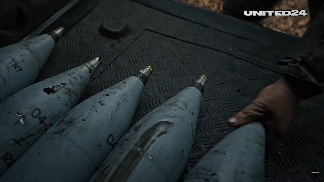 Serbian UTIU M72B2 fuzes Defense Express Ukrainian Forces Showed the 2S1 Gvozdika Howitzer with a Wide Range of Shells and Serbian Fuzes