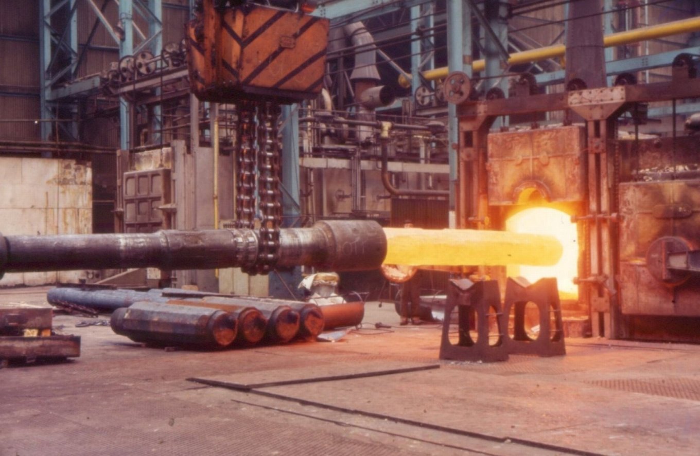 Production of artillery barrels