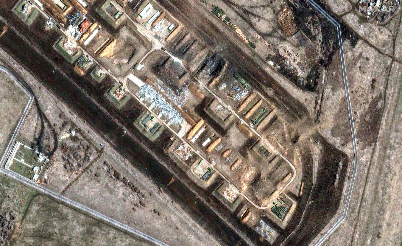 Consequences of the Ukrainian long-range strike on Engels eastern ammunition storage site / Defense Express / Explosions at Engels Airbase Blow Out Caponiers, Leave Craters But What About Missile Dumps