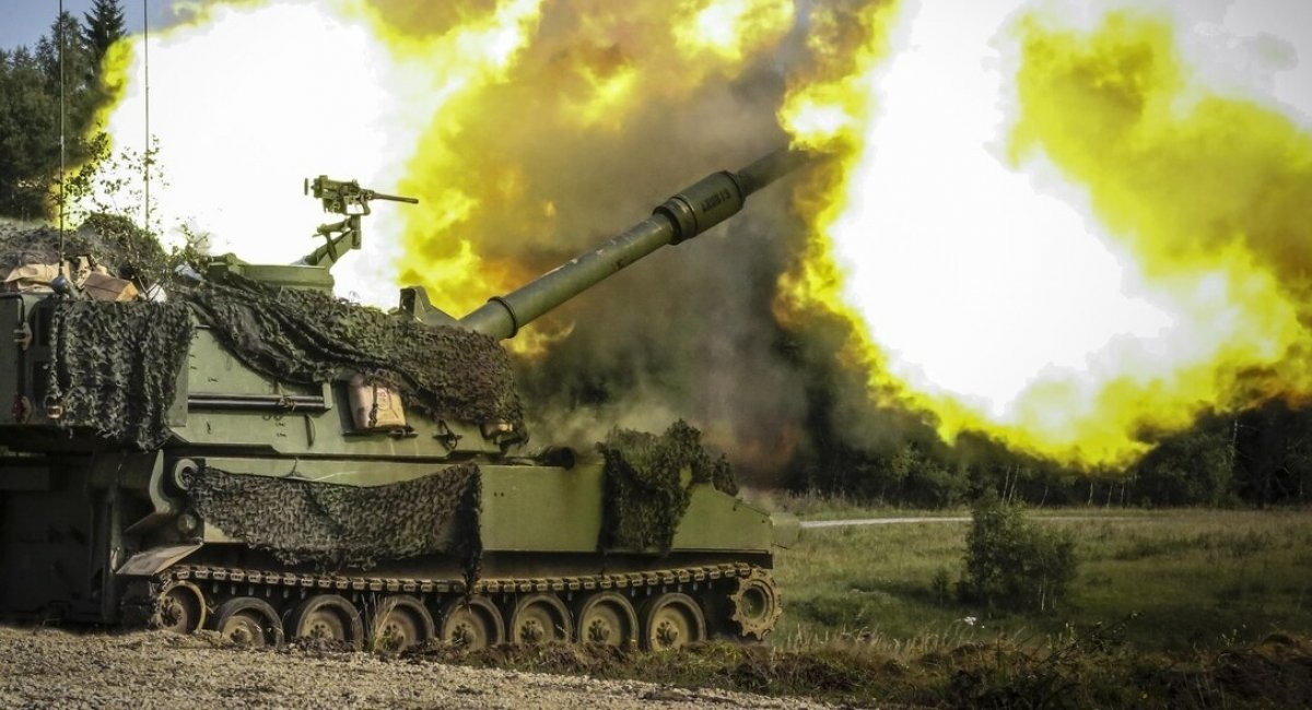 Firing from the M109A6 Paladin howitzer, Defense Express