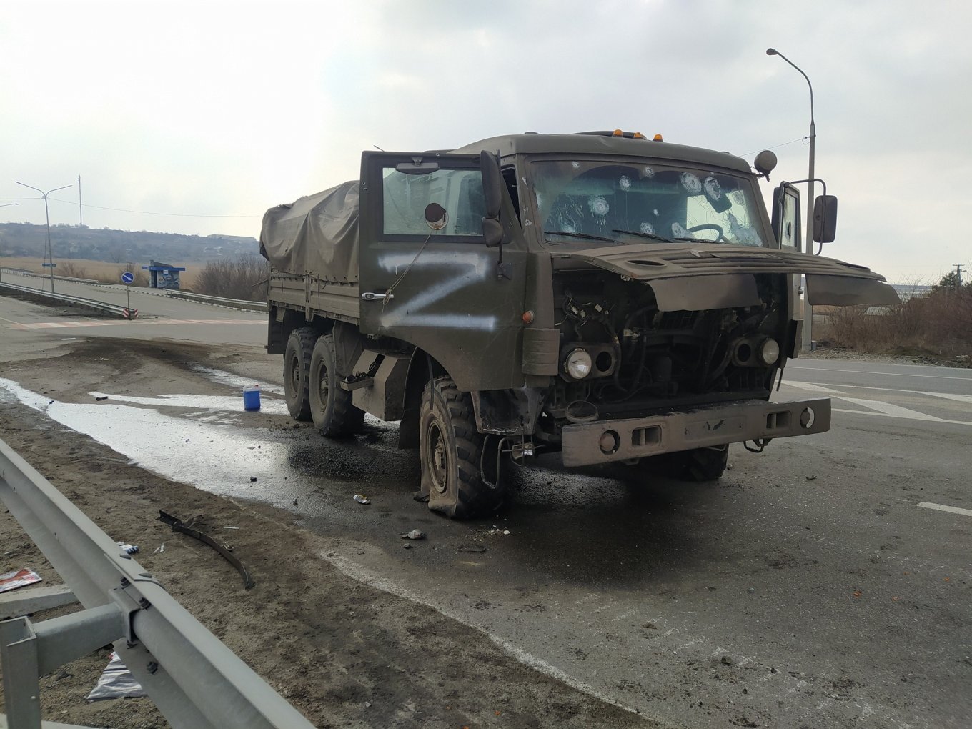Damaged KAMAZ truck of the russian troops, Defense Express