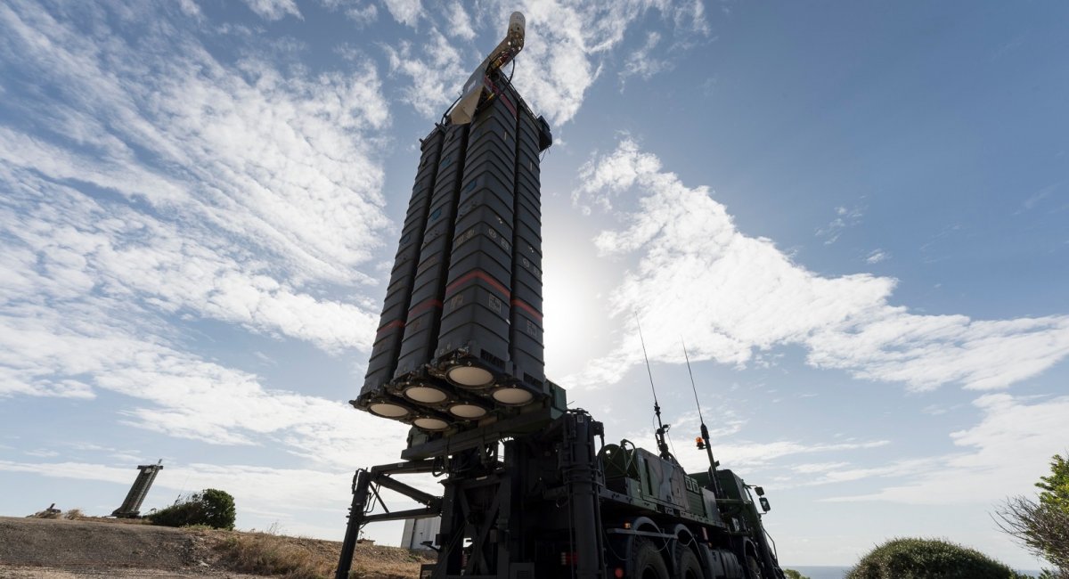 Launcher of the European SAMP/T surface-to-air missile system / Defense Express / Ukrainian Defense Procurement via SAFE Loans: Priorities and Potential Pitfalls