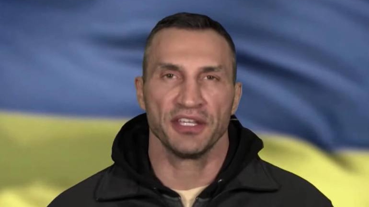Volodymyr Klitschko urges world community to force Russia to give 'corridor of life' to people of Mariupol, Defense Express