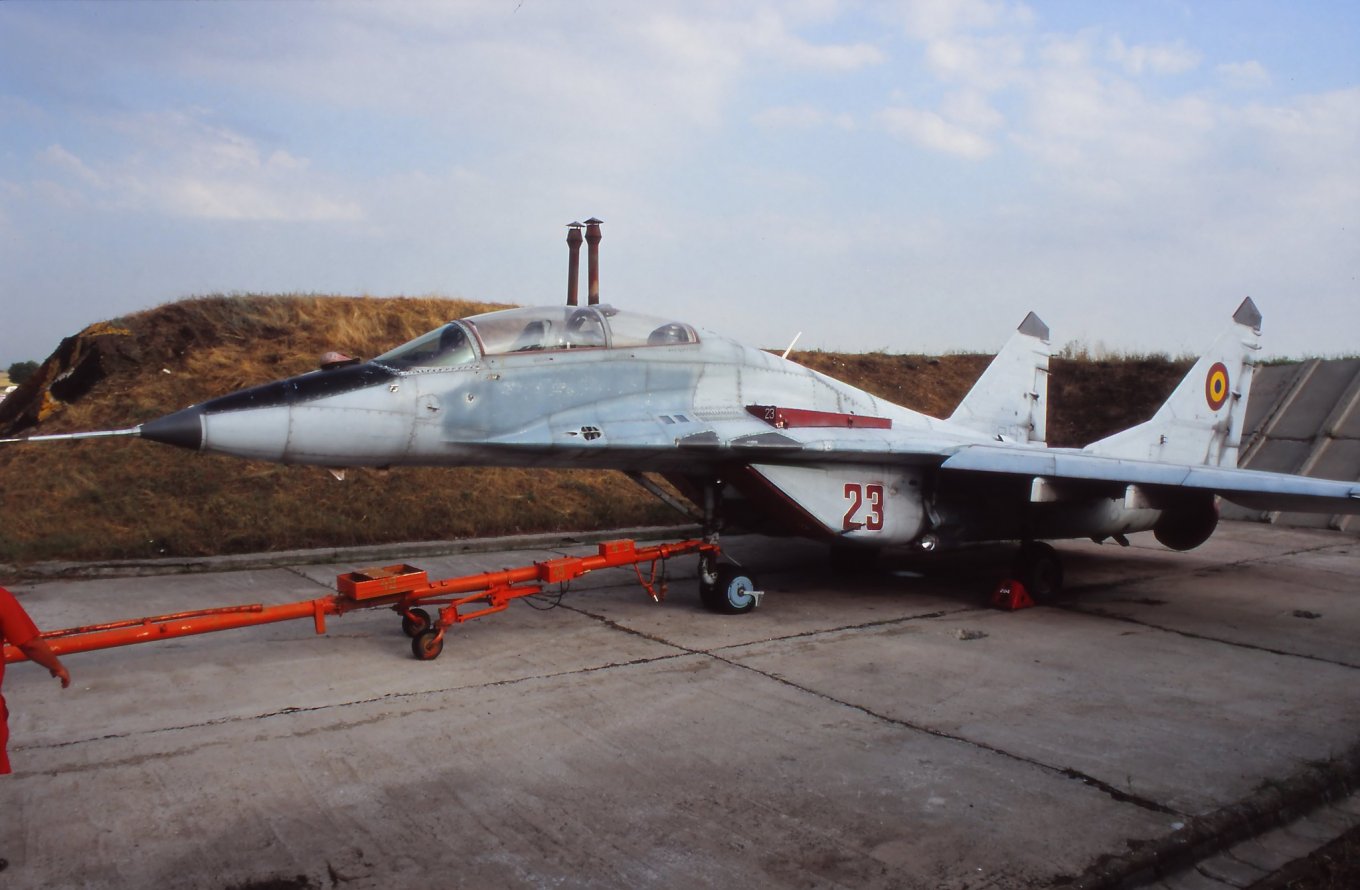 Romanian MiG-29UB / Defense Express / Romania Might Have Given Its MiG-29s Decommissioned in 2003 As Spare Parts to Ukraine