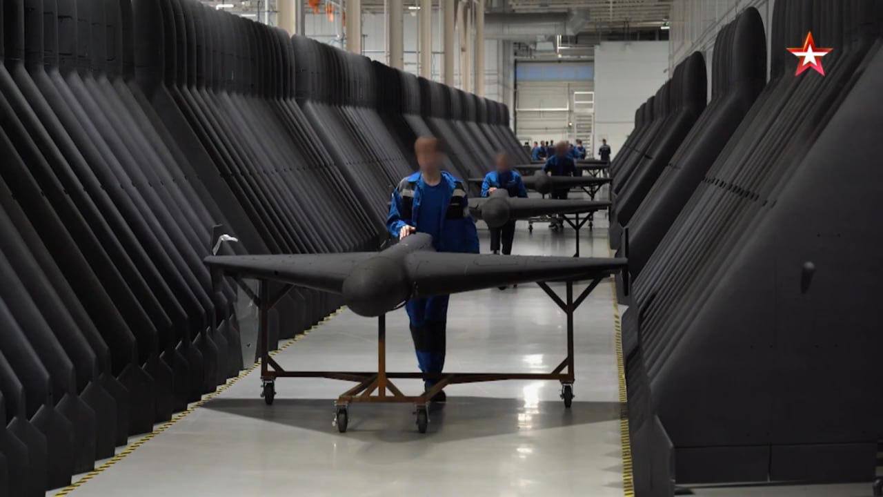 Geran-2 (Shahed-136) production in russia / Defense Express / While russia Makes 1,600 Cruise Missiles and 6,000+ Shahed Drones, Western Air Defense Production is Looking Gloomy