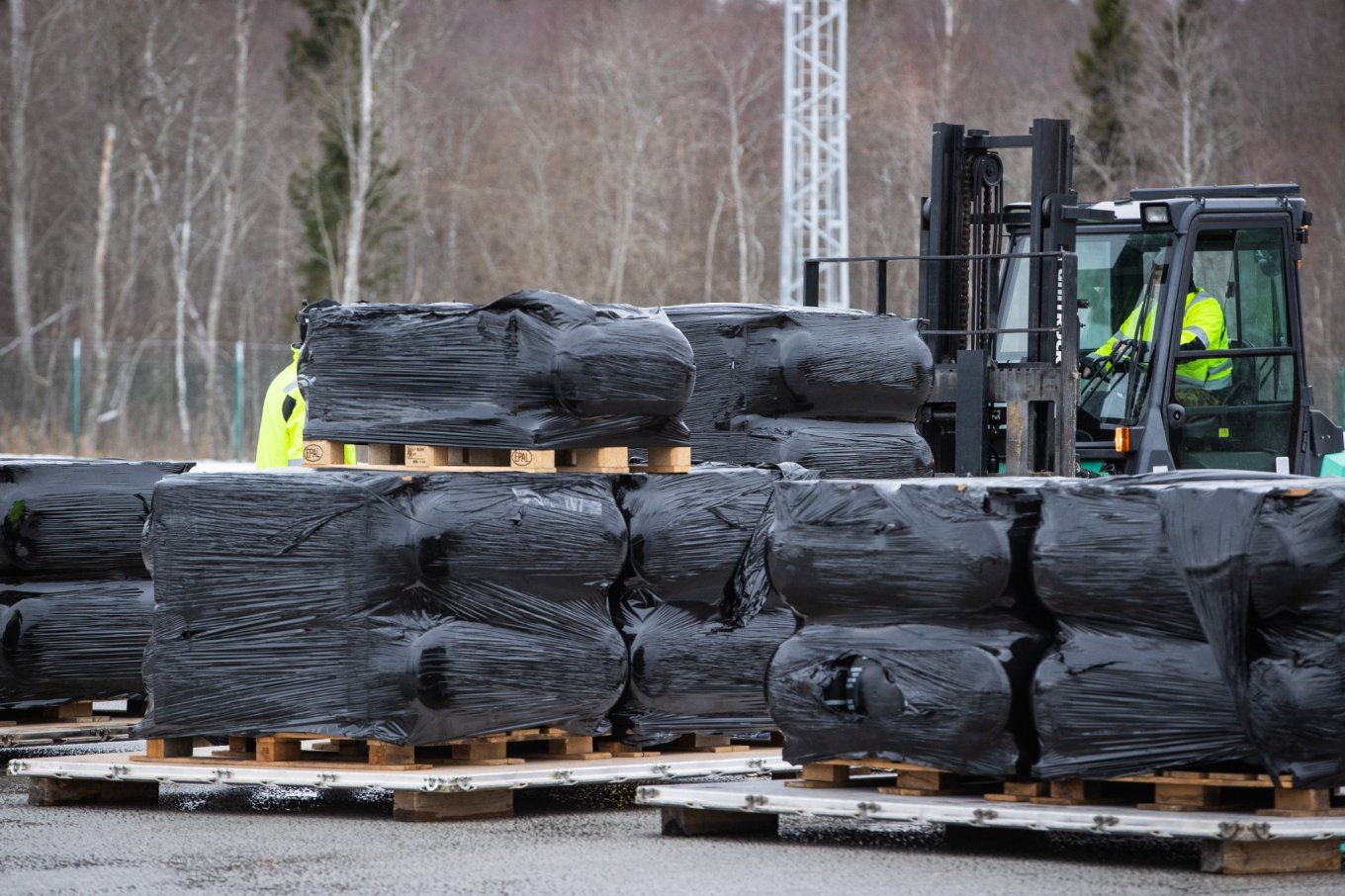 Estonia Sends Another Military Aid Package to Ukraine, Defense Express