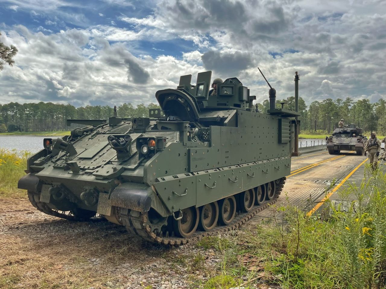 More M113s for Ukraine? How AMPVs Could Free Up U.S. Vehicles, Defense Express