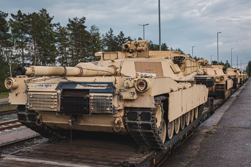 The arrival of American Abrams M1A1 tanks at the Grafenwer training ground in Germany for the training of Ukrainian tankers, Ukrainian Military Start Mastering American M1 Abrams Tanks in Germany, Defense Express