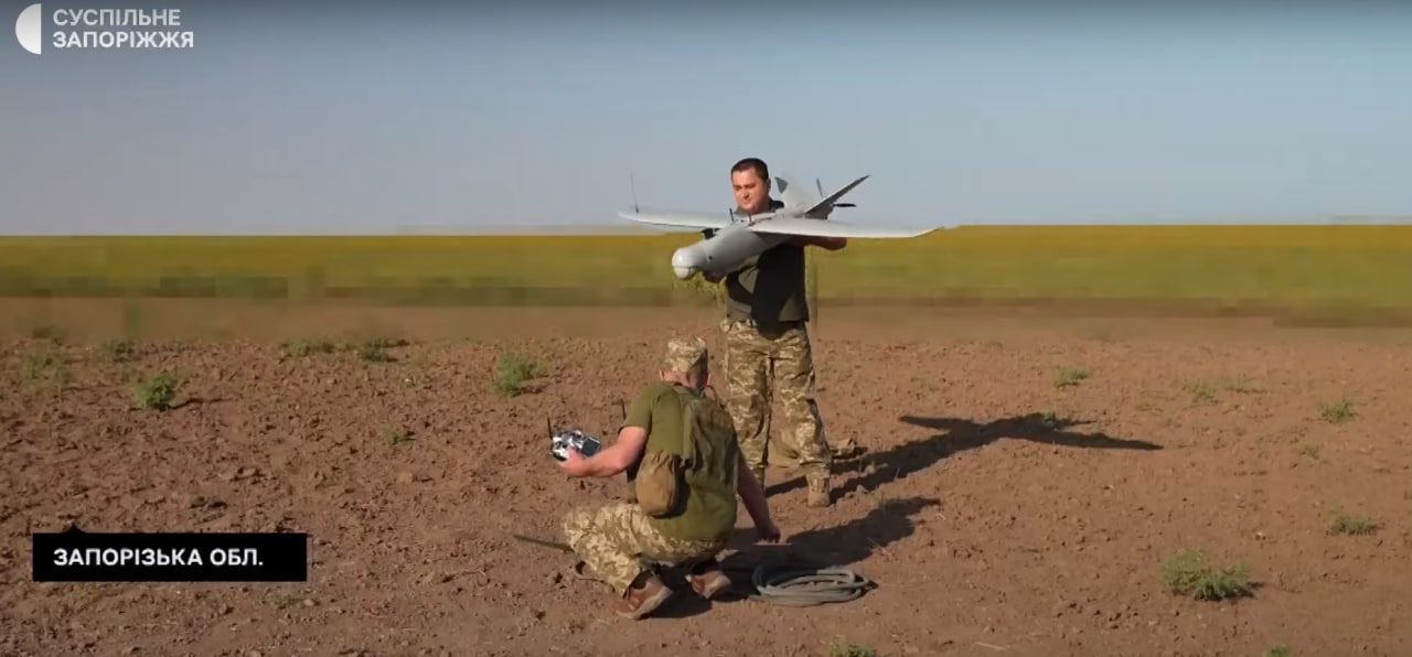 Landing of a Leleka-100 used by the 44th Artillery Brigade / Defense Express / Modernized Leleka-100 UAV Deployed and Ready to Help Ukrainian Artillerymen to Strike Down russians