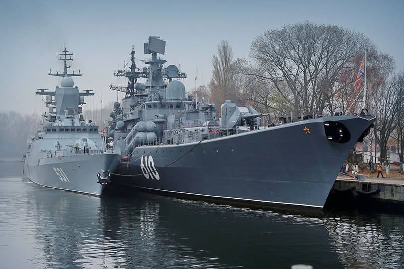 Nastoychivy destroyer and the Project 20380 Soobrazitelny corvette