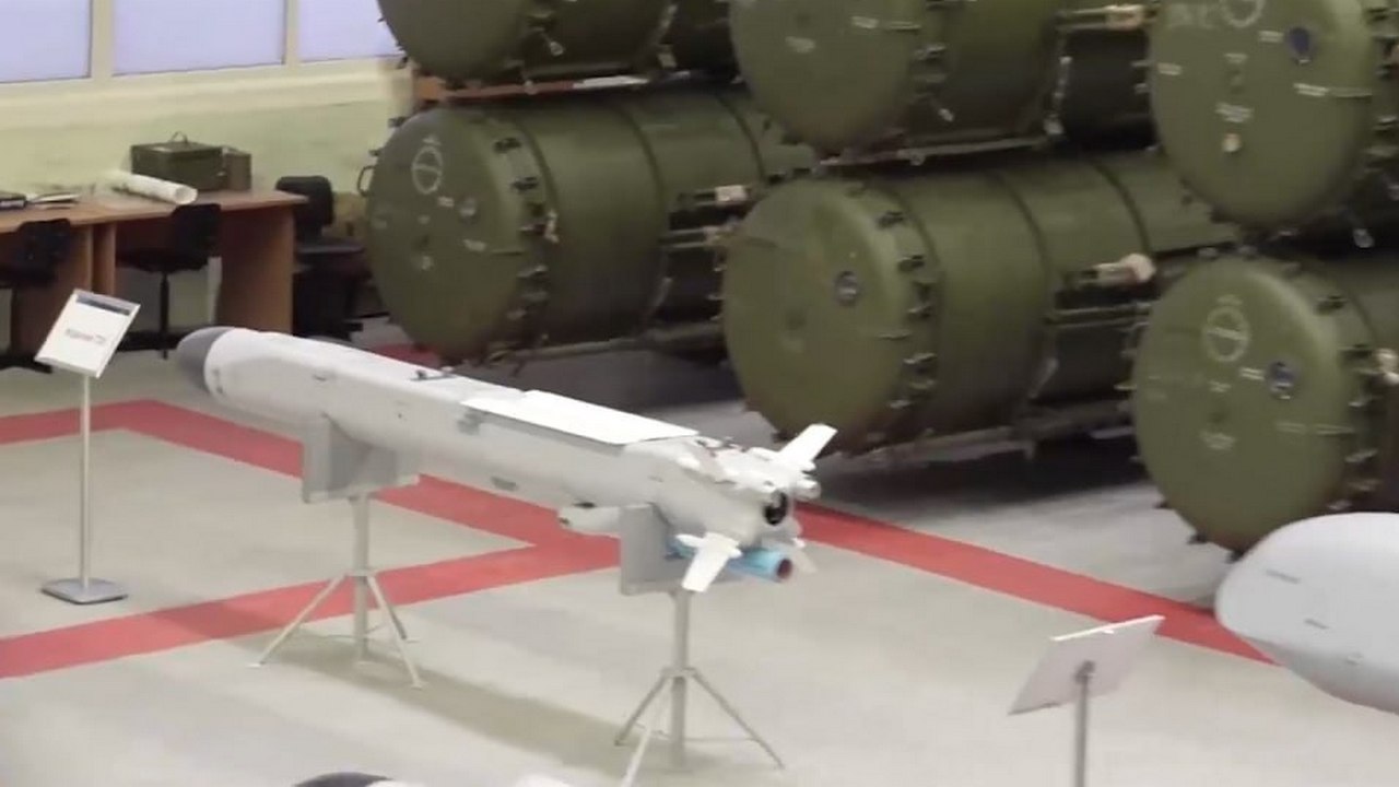 russia Reveals Dan-T’s 450-km Range in Egypt: Is It Related to Izdeliye 720?