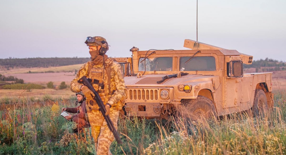 A Ukrainian HMMWV armed with APKWS rockets during a combat mission, July 2024 Defense Express