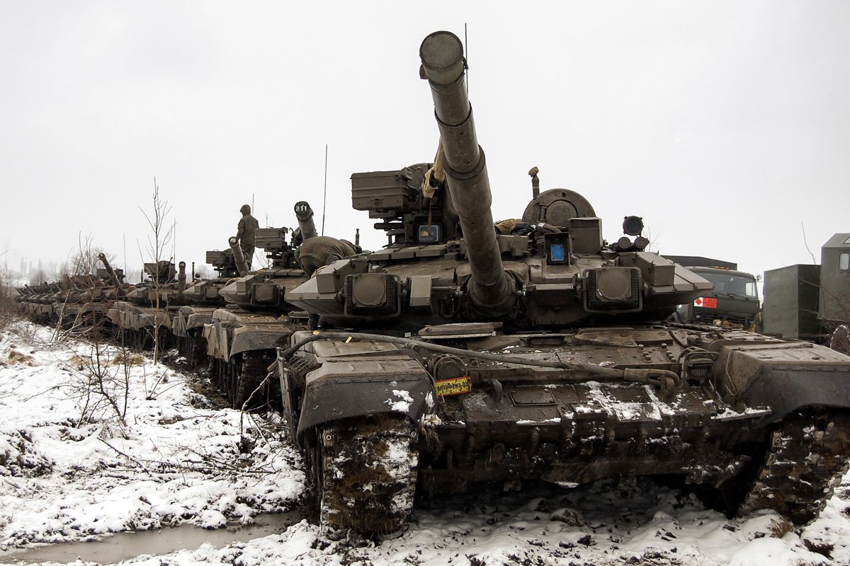 French Researchers Predict That by 2024 There May Be 1,500 to 250 Tanks Left in russian Army, T-90 during exercises of the Russian army, December 2018, Defense Express