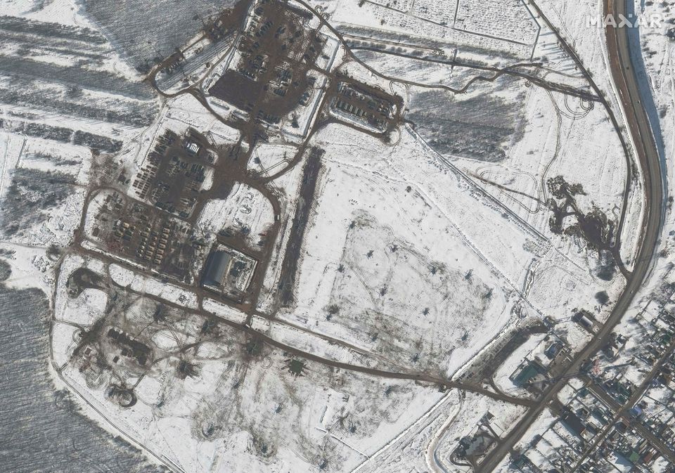 Defense Express / This satellite image shows an overview of a helicopter deployment, a battle group, and troops, in Valuyki, Russia February 20, 2022. / New Satellite Imagery Shows Russia Increased Military Readiness