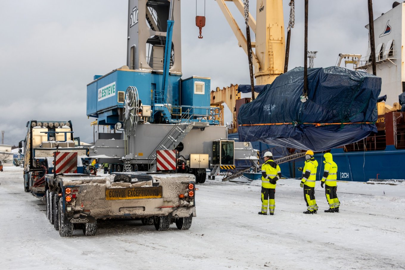 Korean K9 unloaded for the Armed Forces of Estonia, December 2022