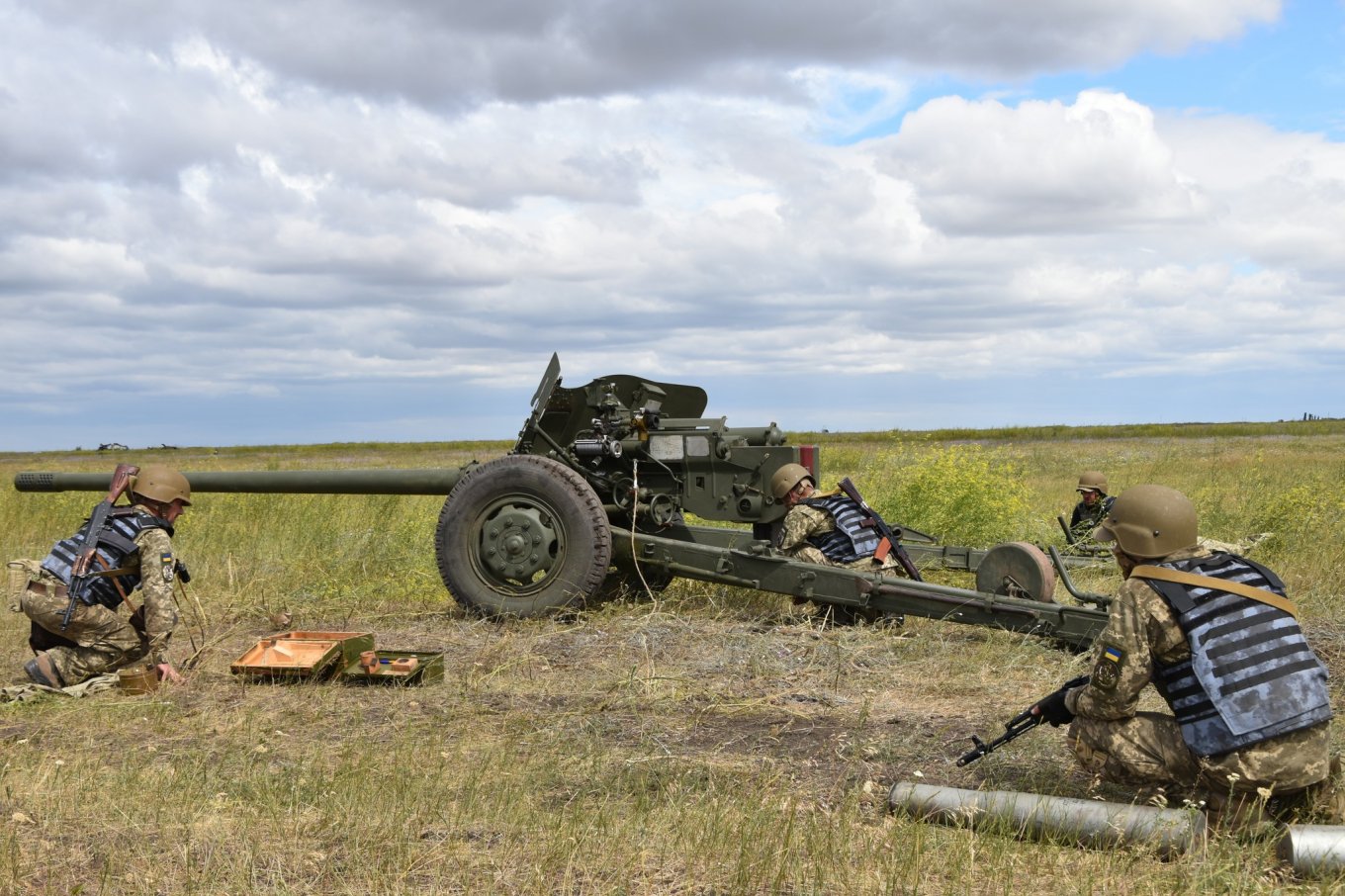Bulgarian-made ammunition for MT-12 Rapira guns was spotted in Ukrainian frontlines