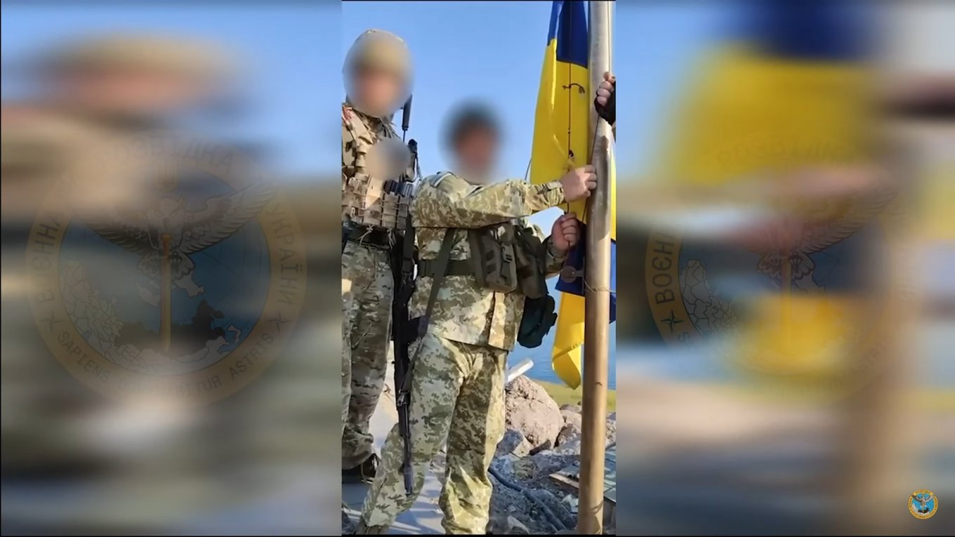 Ukraine Conducts Research and Demining of the Snake Island, The Ukrainian flag was reinstalled on Snake Island,Defense Express