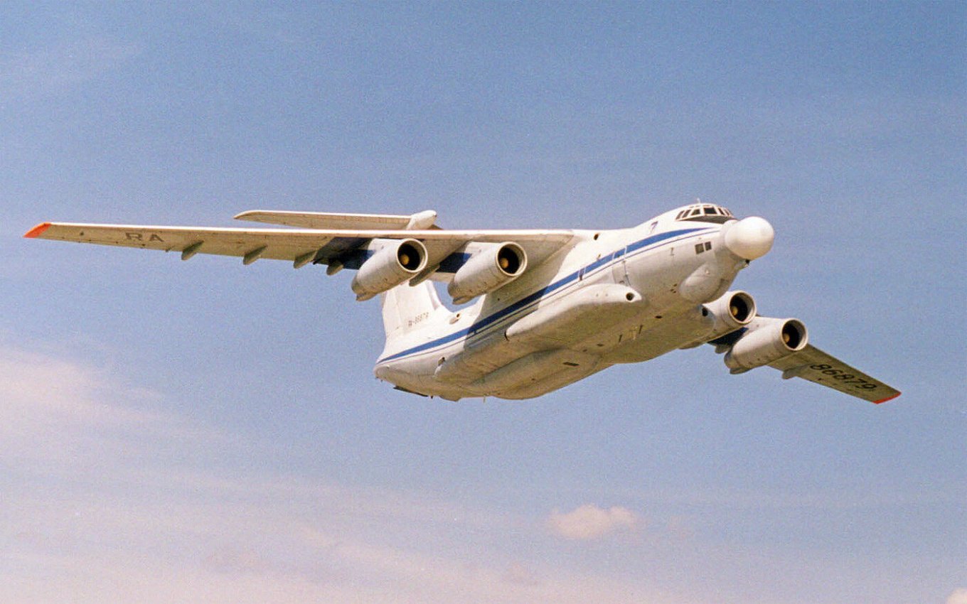 A-60 / Defense Express / What is the A-60, an IL-76 Weaponized With Laser, That russians Hope Will Help Against NATO UAVs