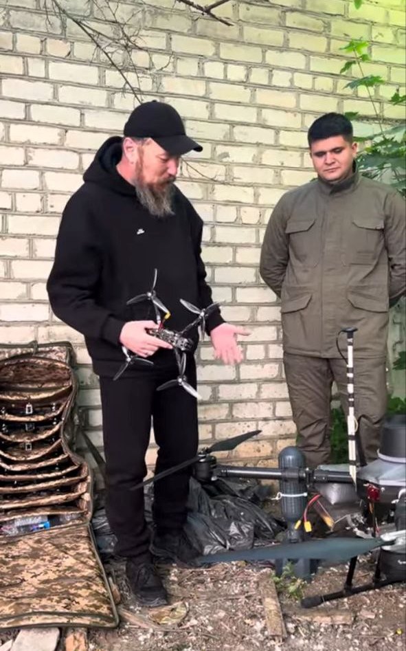 The Master-Drone: Ukrainian Engineers Create Drone That Can Carry Several Smaller Ones, Defense Express