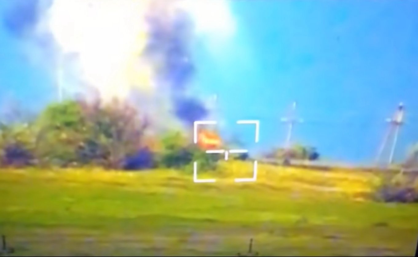 russian tank destroyed by Ukrainian Stugna-P anti-tank guided missile system, Defense Express