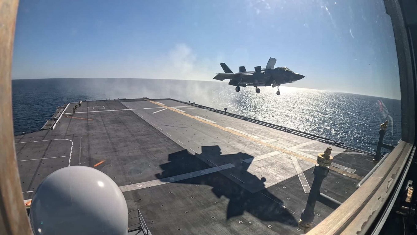 U.S. Marine Corps F-35B landing on the deck of the helicopter carrier JS Kaga