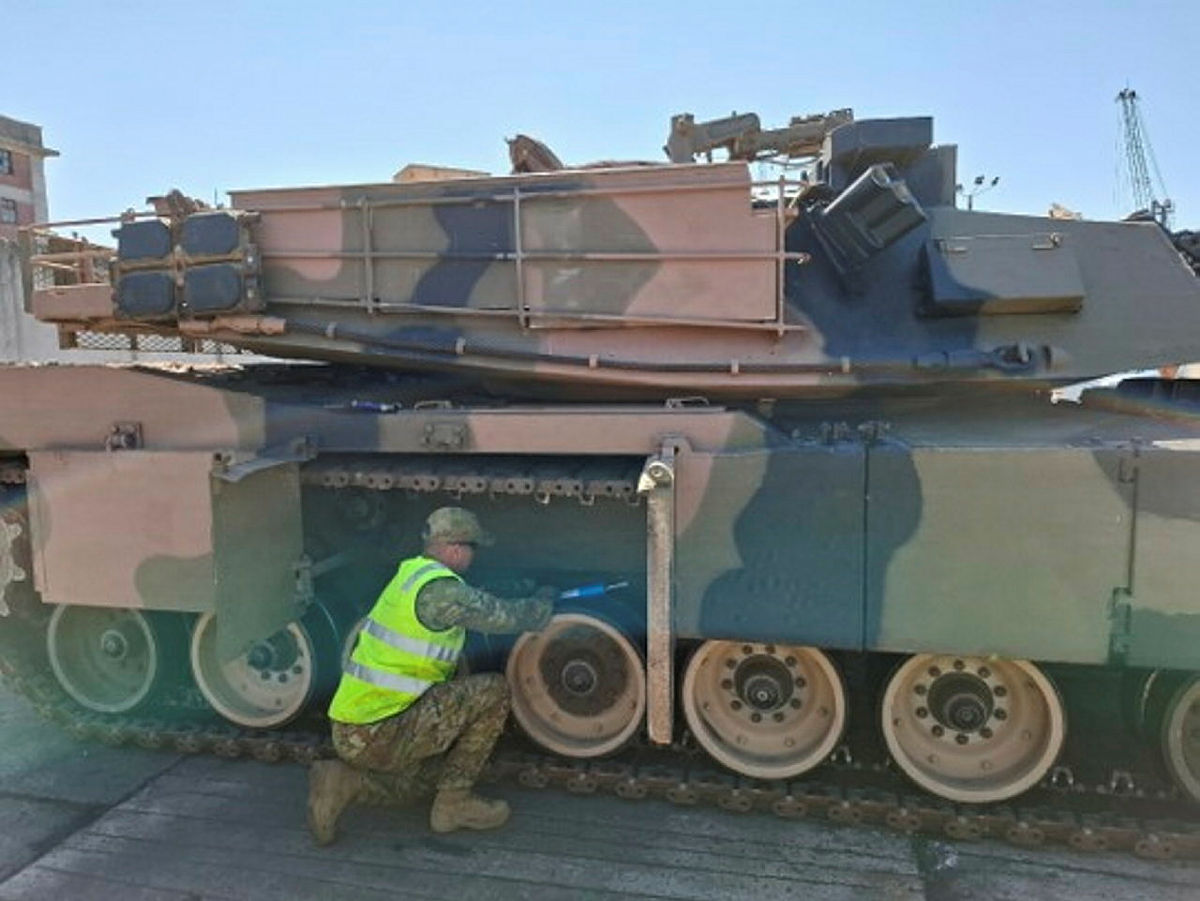 One of the Abrams tanks sent to Ukraine, Australia Outpaces U.S. in Delivering Abrams Tanks to Ukraine